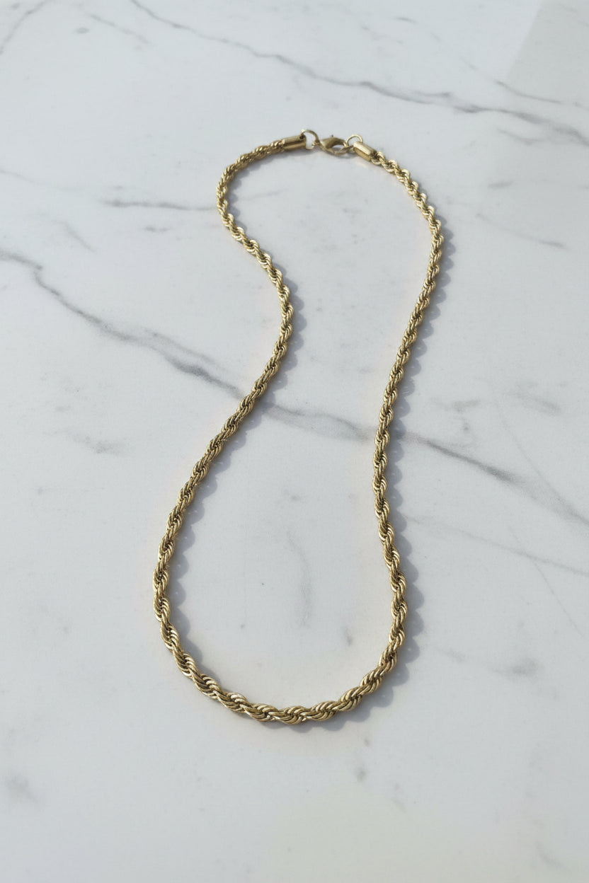 Collier torsadée dorée ✨✨✨